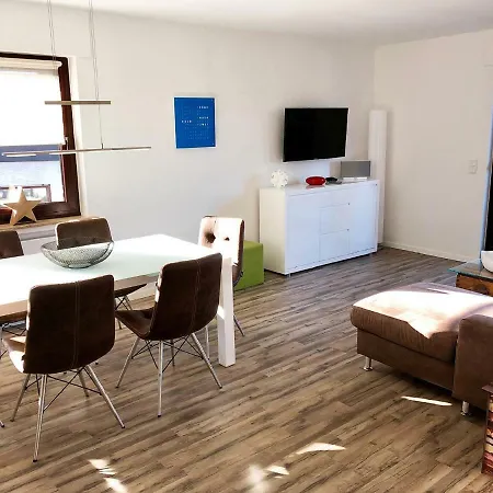 Apartment Ferienwohnung Koberg 12 *
